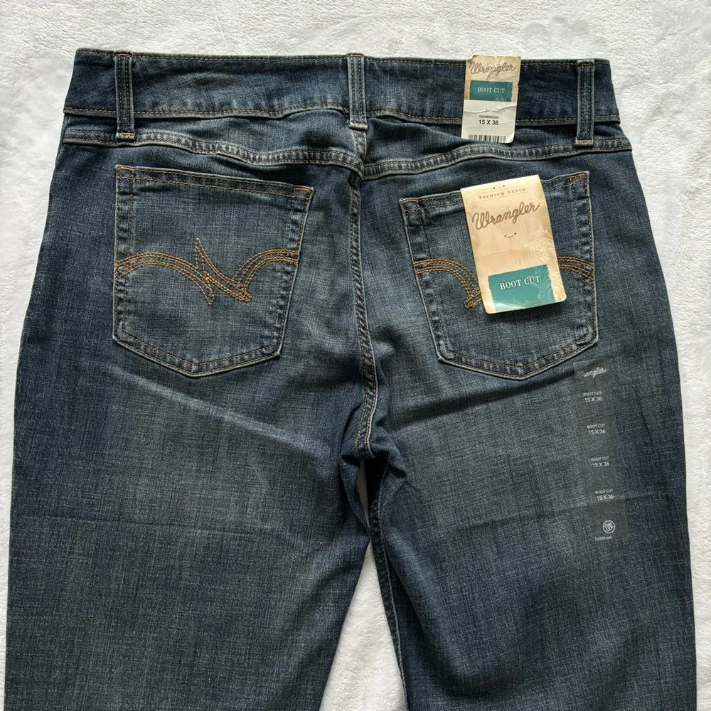 WRANGLER Classic Mid Rise Bootcut Blue Jeans--NWT—15 - Picture 5 of 14